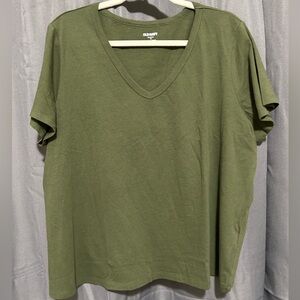 NWOT Women’s SS EW Alpine Tundra Jersey Knit V-Neck T-Shirt